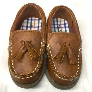 Carter’s loafers boys sz 5